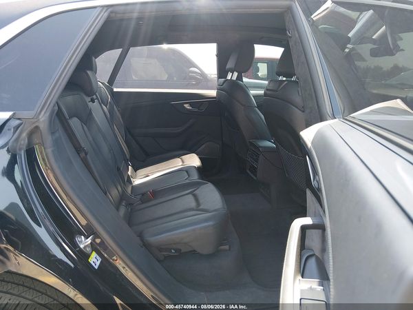 2021 AUDI Q8
