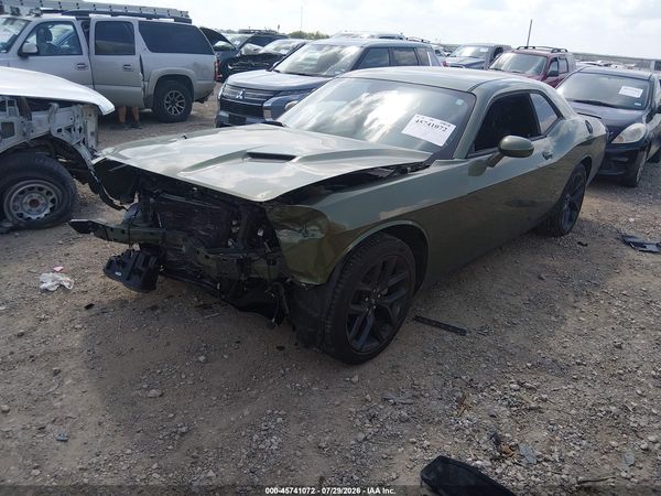 2022 DODGE CHALLENGER SXT