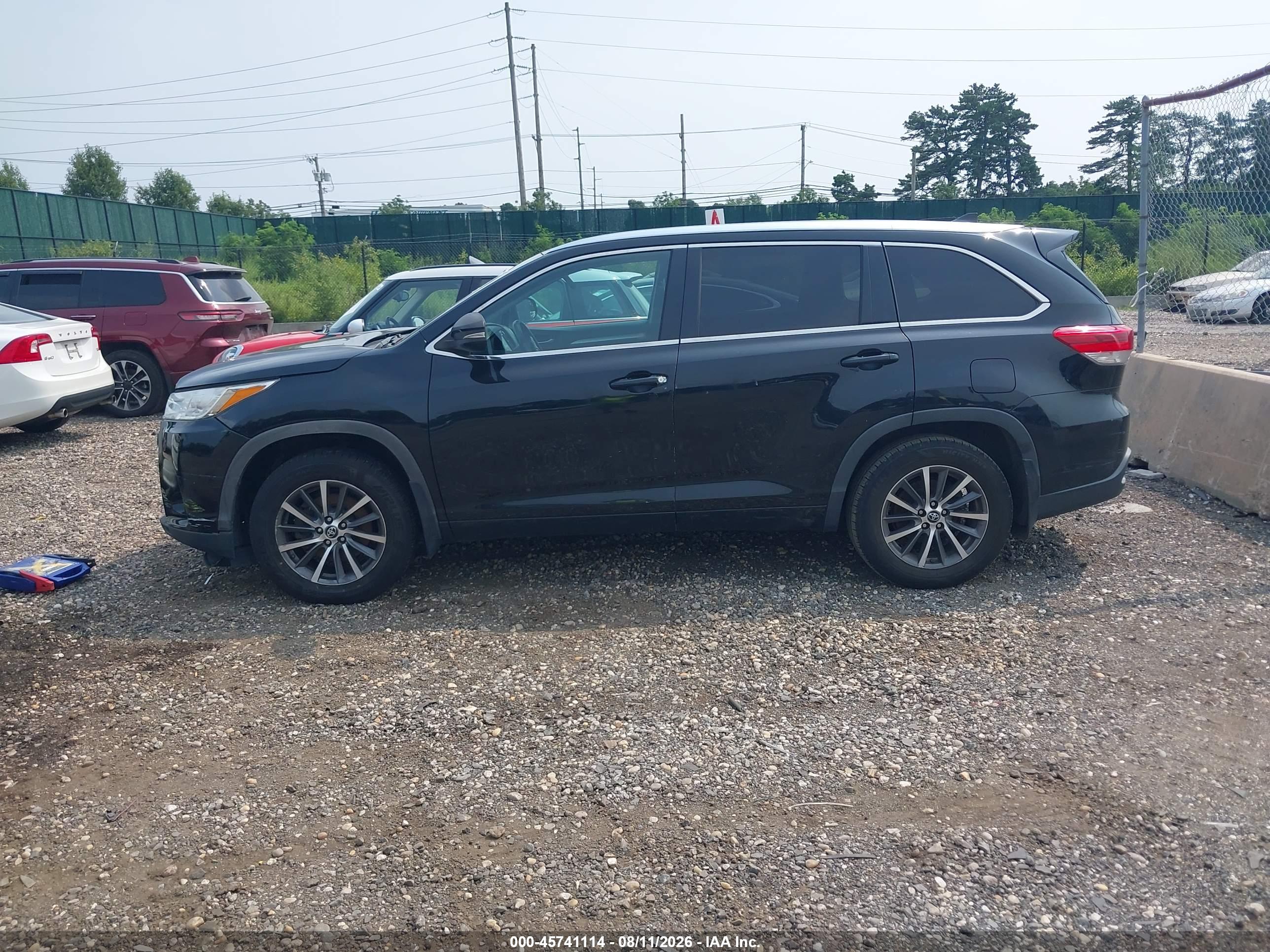 2018 TOYOTA HIGHLANDER XLE