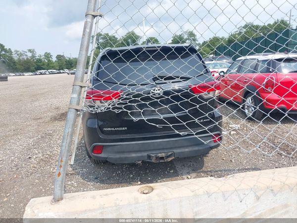 2018 TOYOTA HIGHLANDER XLE