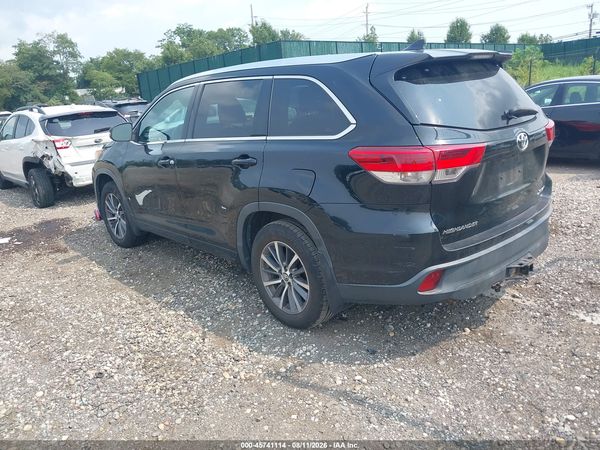 2018 TOYOTA HIGHLANDER XLE