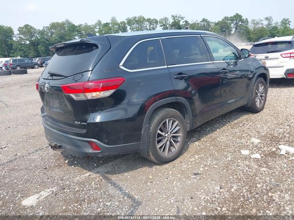 2018 TOYOTA HIGHLANDER XLE