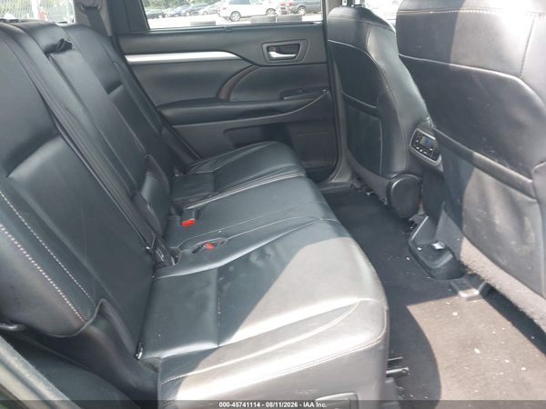 2018 TOYOTA HIGHLANDER XLE