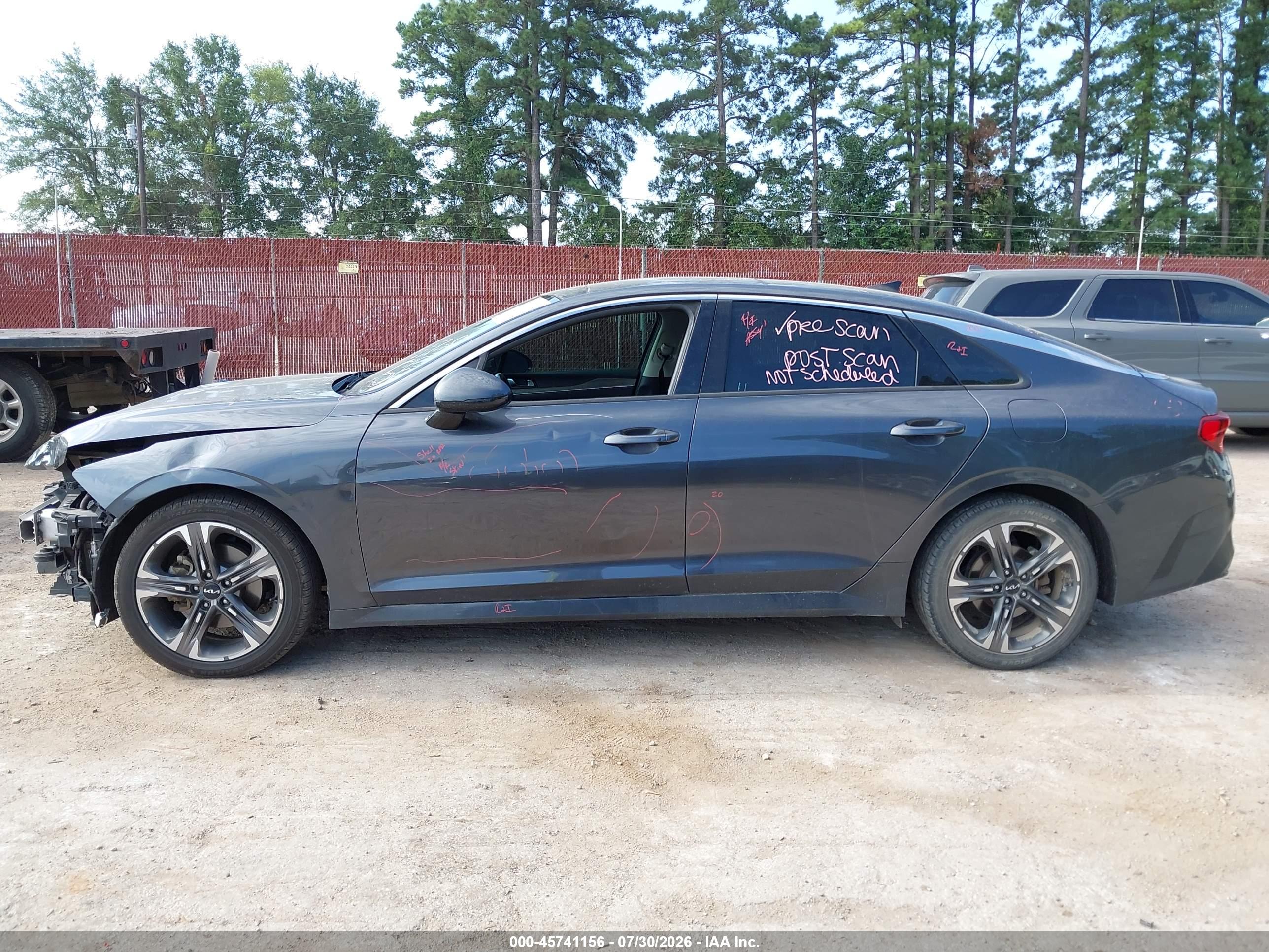 2022 KIA K5 EX
