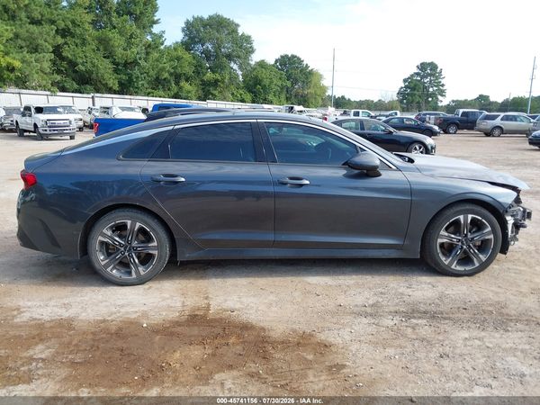 2022 KIA K5 EX