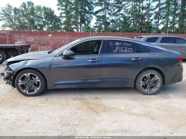2022 KIA K5 EX