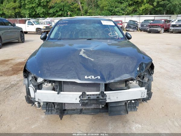 2022 KIA K5 EX