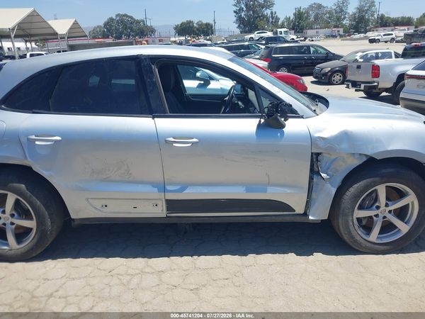 2021 PORSCHE MACAN Base