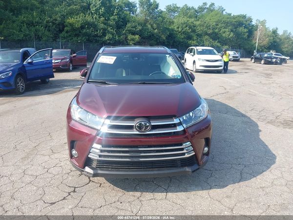 2018 TOYOTA HIGHLANDER LIMITED