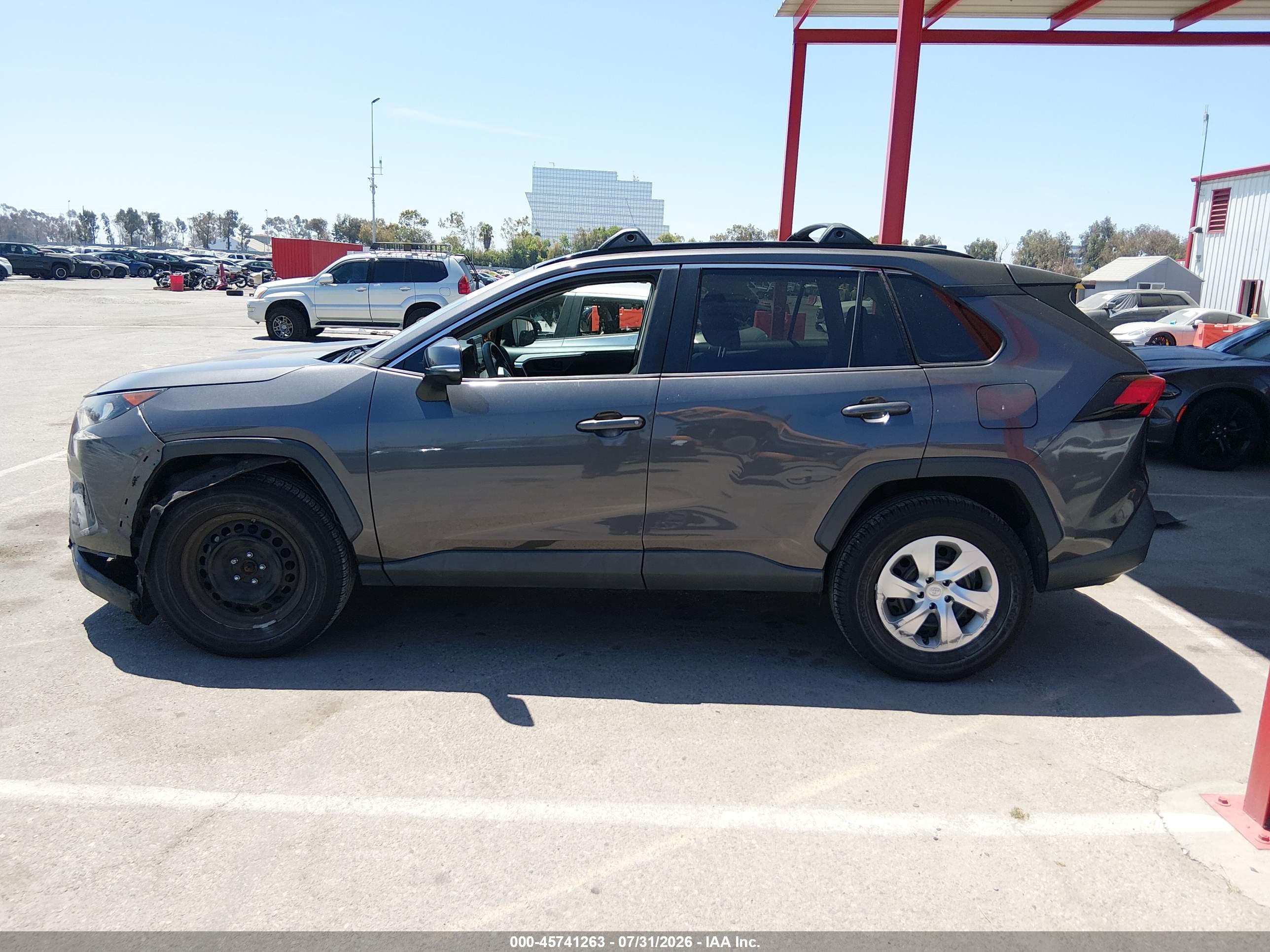 2019 TOYOTA RAV4 LE