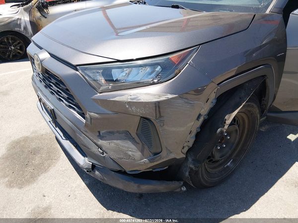 2019 TOYOTA RAV4 LE