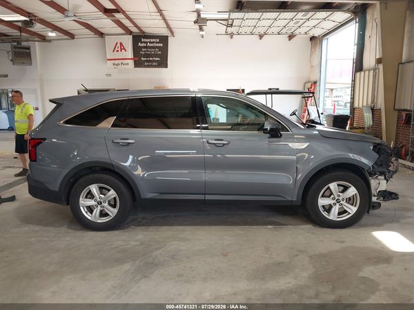 2022 KIA SORENTO LX