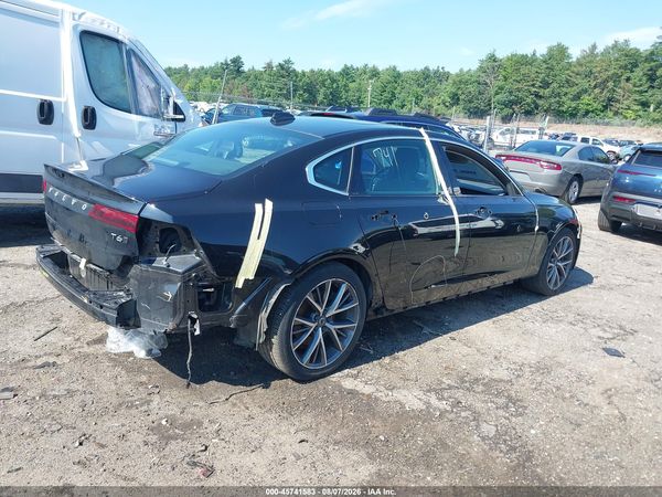 2018 VOLVO S90 T6 MOMENTUM