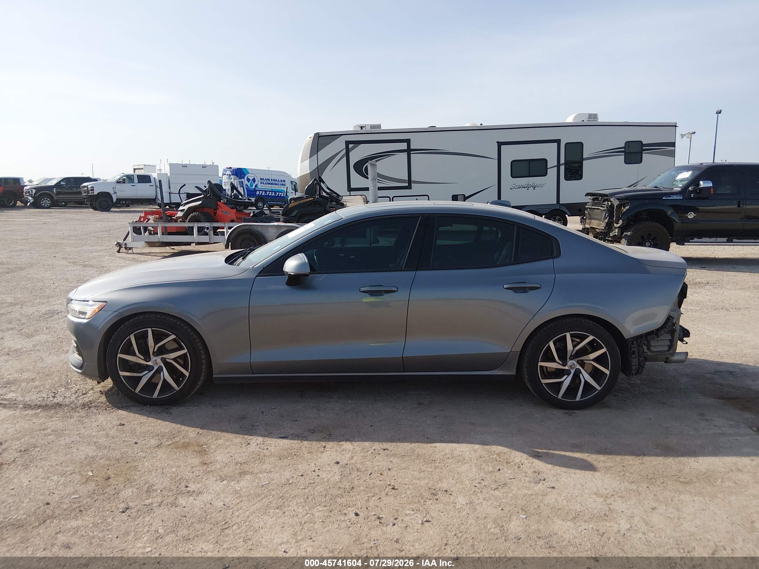 2019 VOLVO S60 T6 MOMENTUM