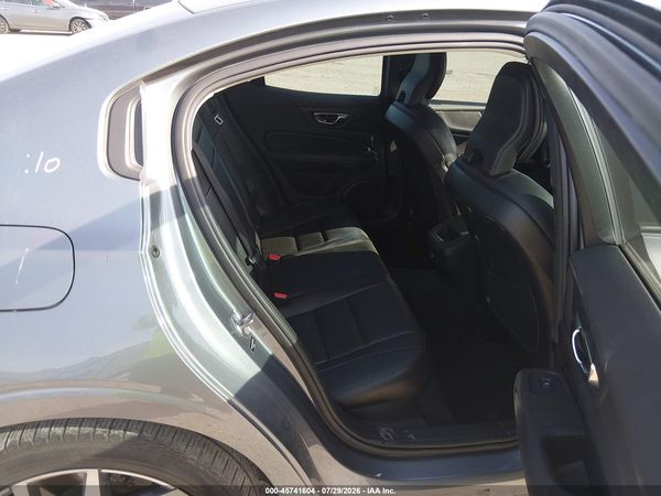 2019 VOLVO S60 T6 MOMENTUM