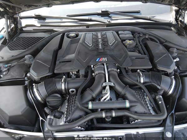 2020 BMW M8