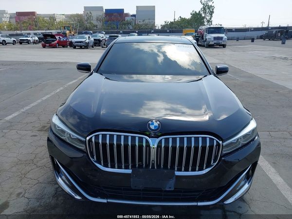 2020 BMW 740I
