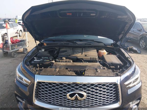 2022 INFINITI QX80 LUXE AWD