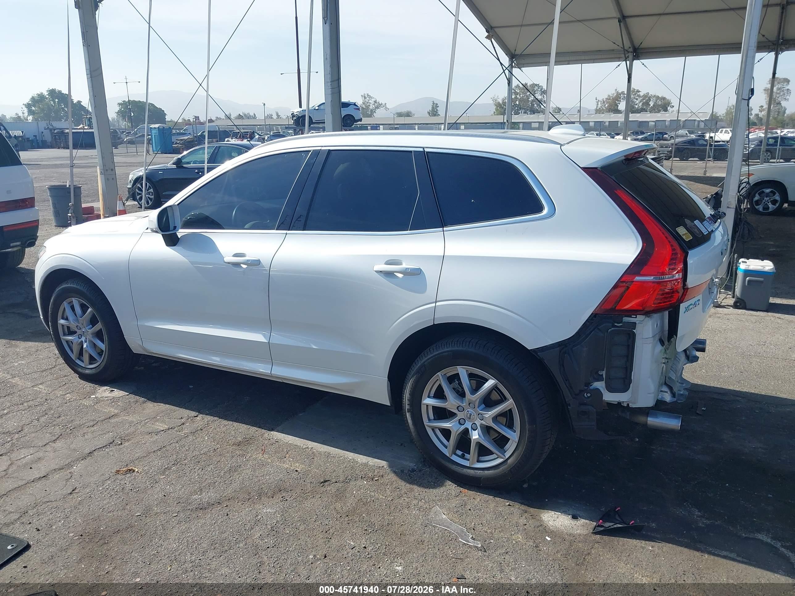 2020 VOLVO XC60 T5 MOMENTUM