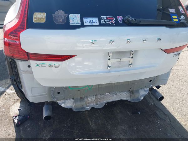 2020 VOLVO XC60 T5 MOMENTUM