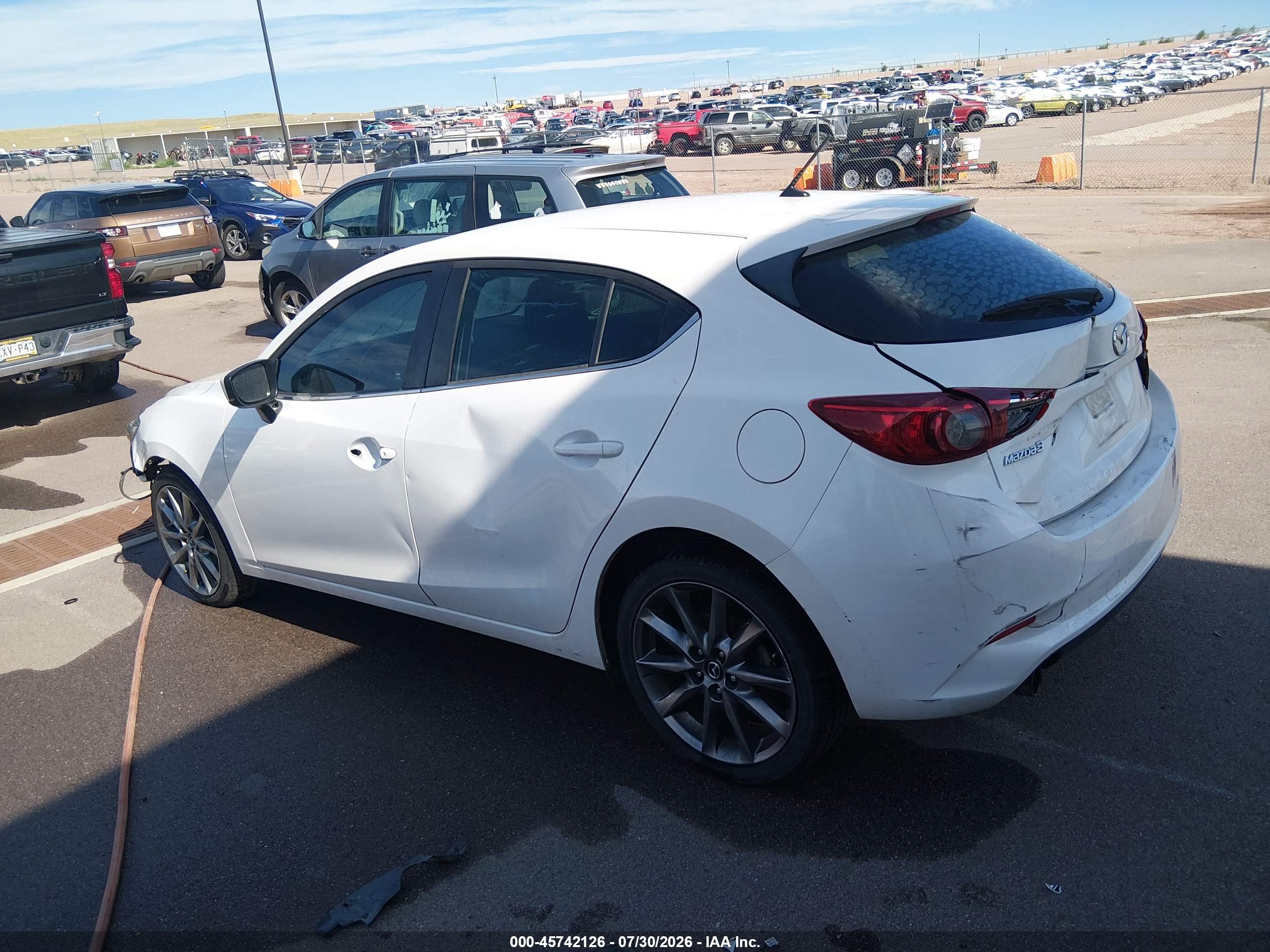 2018 MAZDA MAZDA3 TOURING