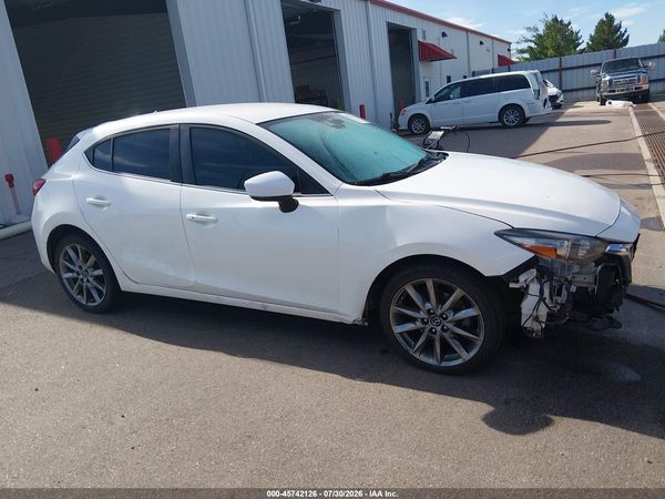 2018 MAZDA MAZDA3 TOURING