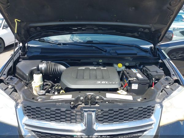 2012 DODGE GRAND CARAVAN CREW — I10