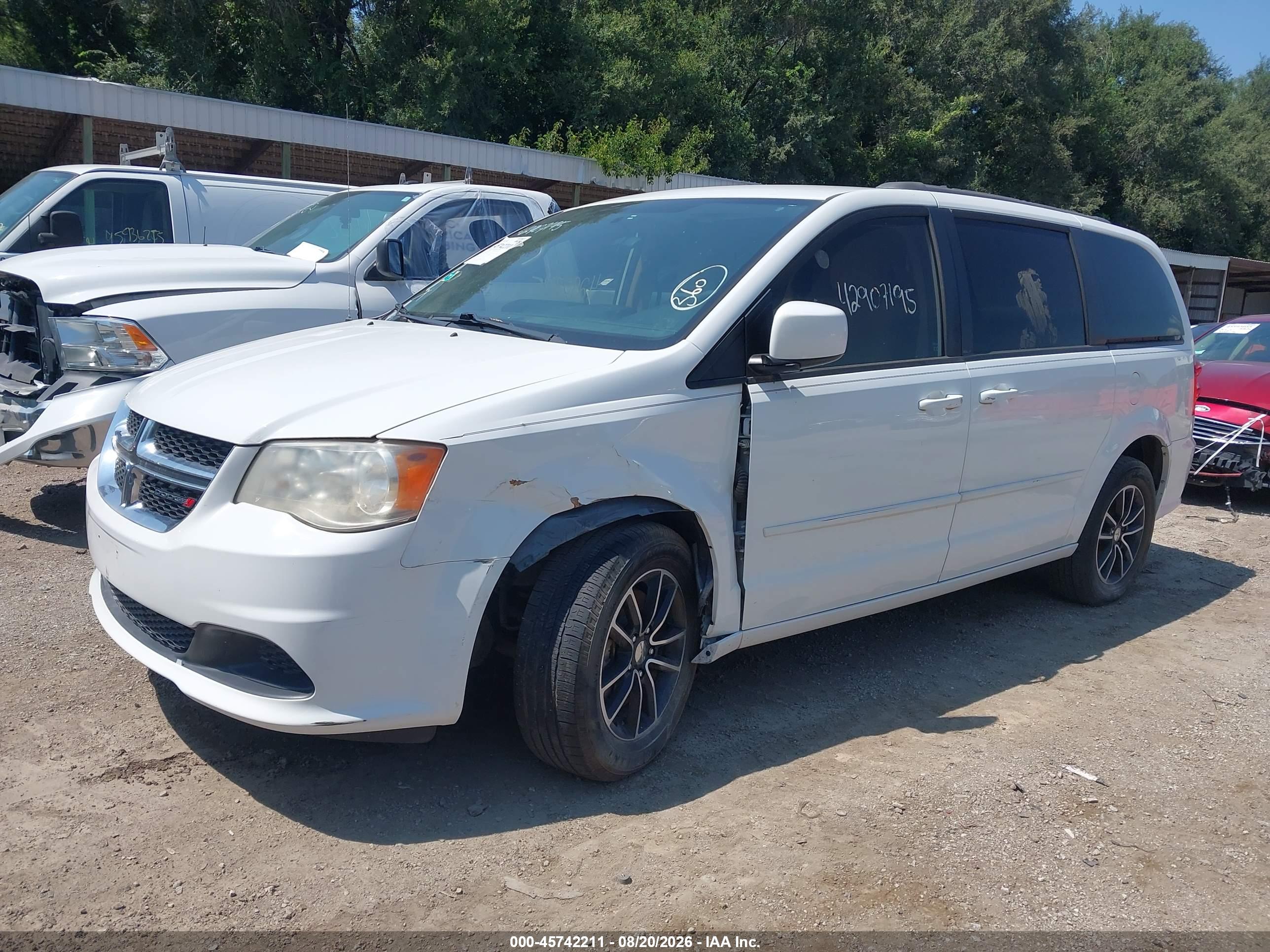 2014 DODGE GRAND CARAVAN SXT — I2