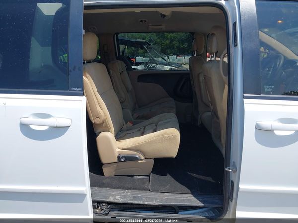 2014 DODGE GRAND CARAVAN SXT — I8