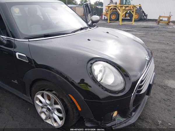 2017 MINI CLUBMAN COOPER