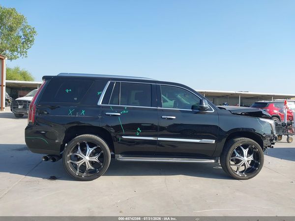 2017 CADILLAC ESCALADE LUXURY