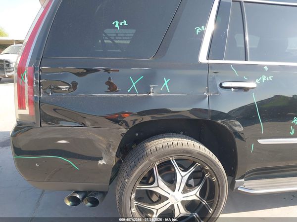 2017 CADILLAC ESCALADE LUXURY
