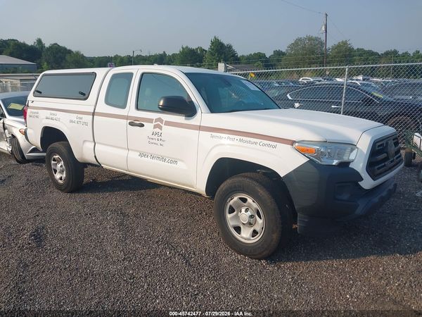 2018 TOYOTA TACOMA SR