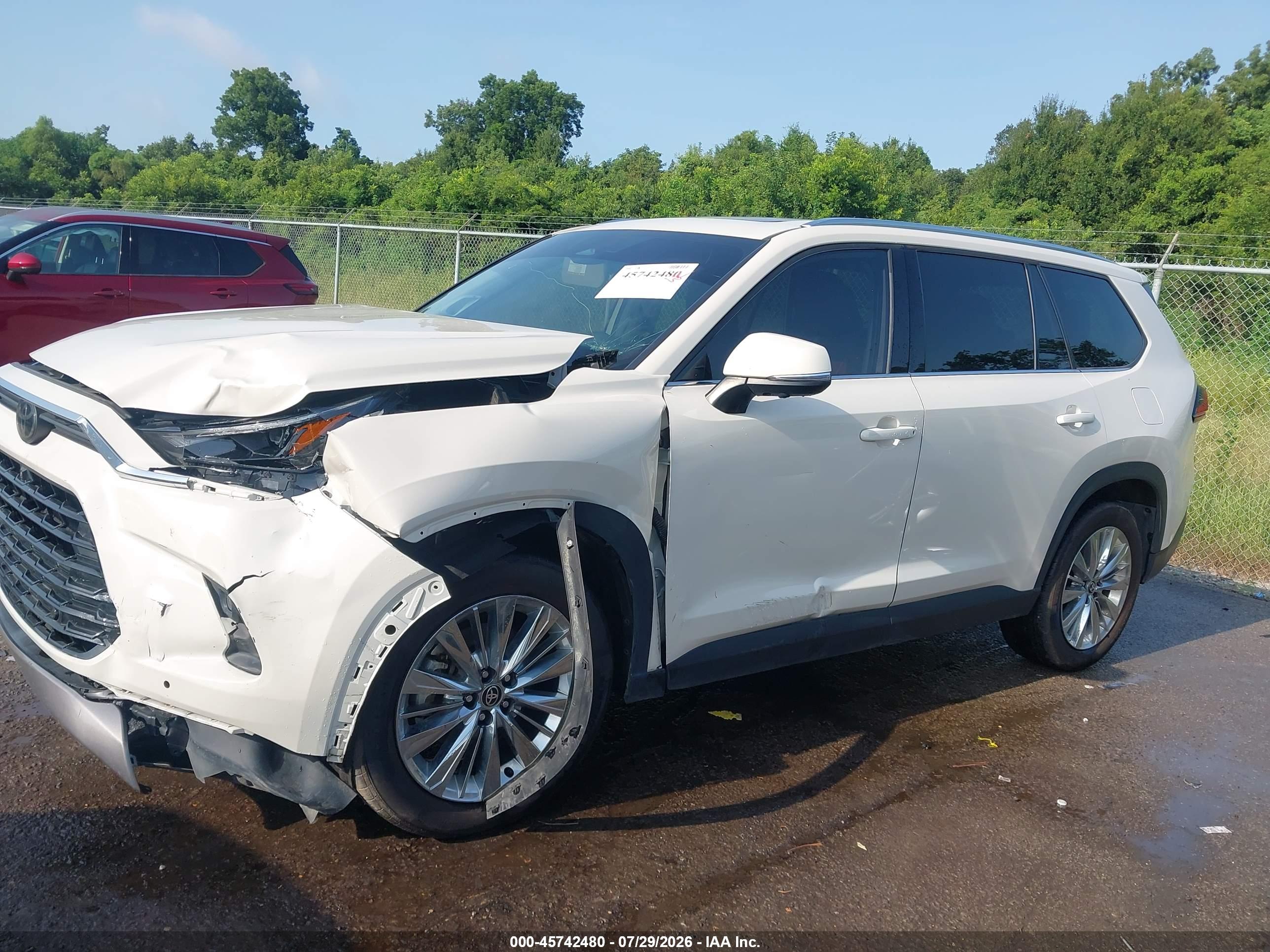 2024 TOYOTA GRAND HIGHLANDER PLATINUM