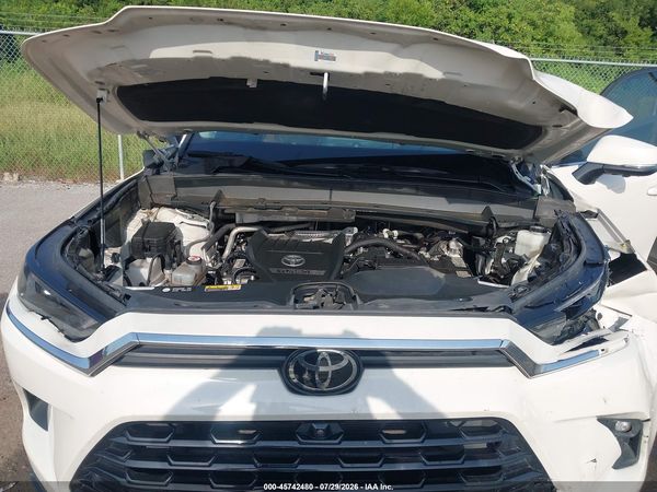 2024 TOYOTA GRAND HIGHLANDER PLATINUM