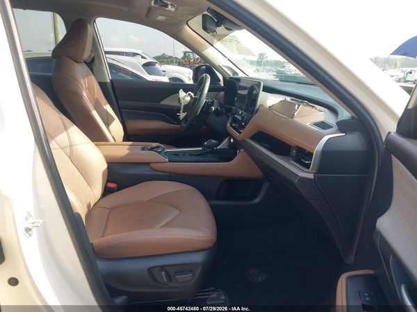 2024 TOYOTA GRAND HIGHLANDER PLATINUM