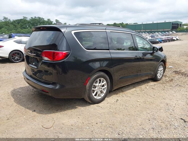 2021 CHRYSLER VOYAGER LXI