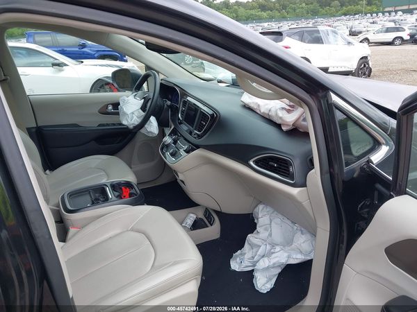 2021 CHRYSLER VOYAGER LXI