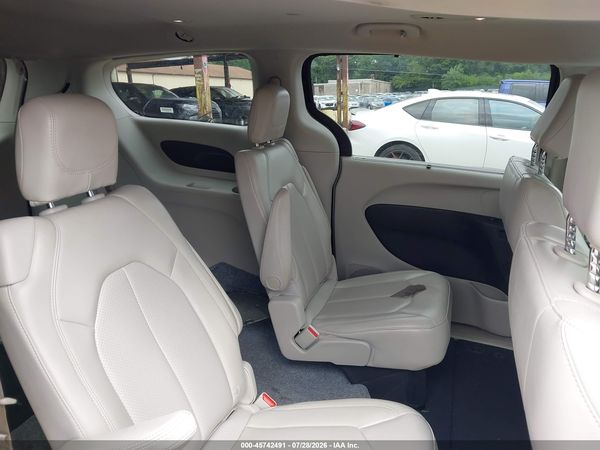 2021 CHRYSLER VOYAGER LXI