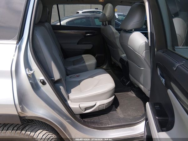 2020 TOYOTA HIGHLANDER PLATINUM