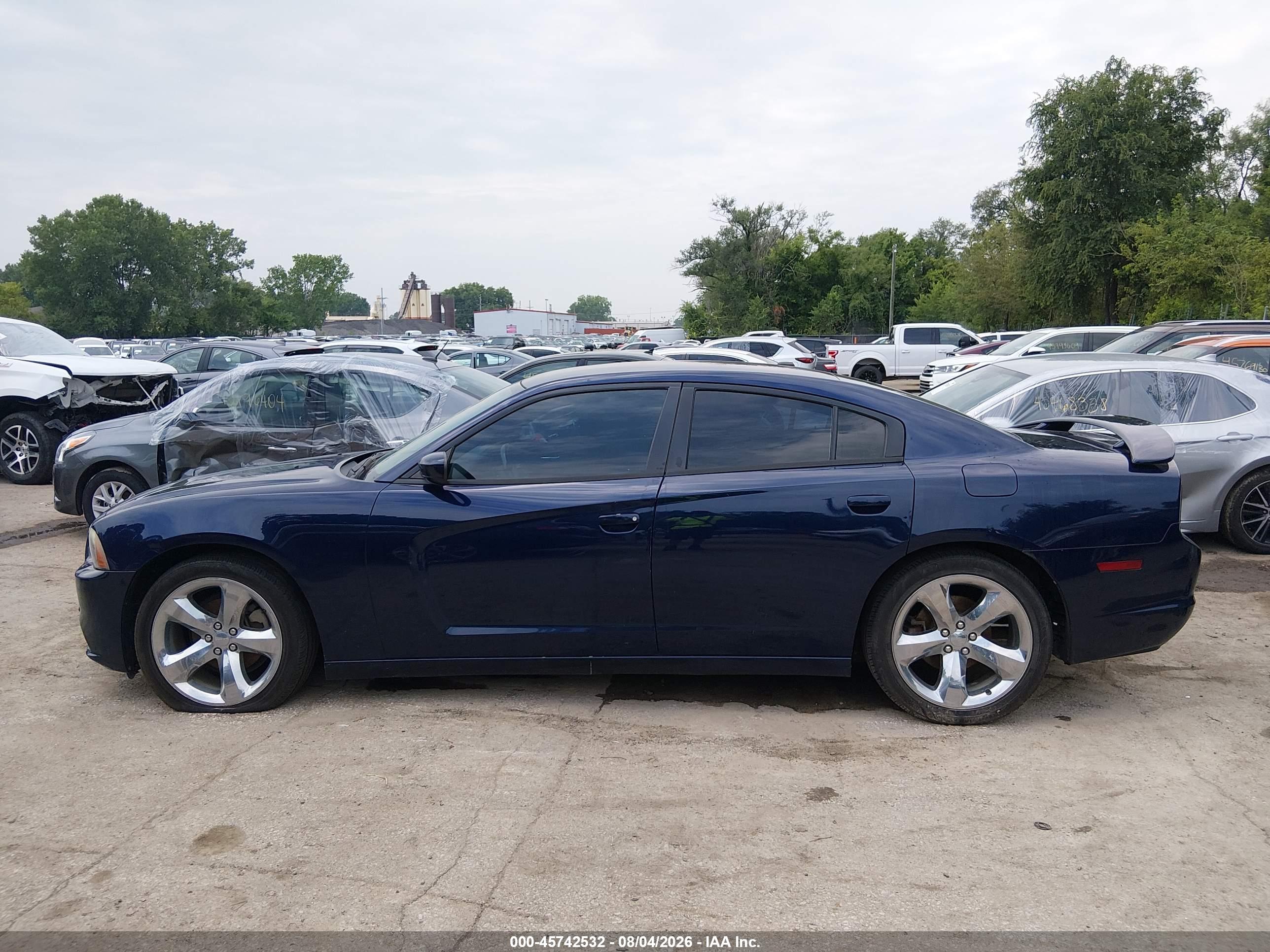 2013 DODGE CHARGER SXT