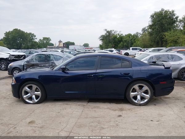 2013 DODGE CHARGER SXT