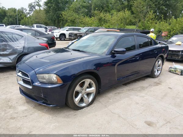 2013 DODGE CHARGER SXT
