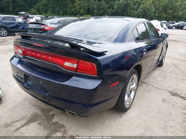 2013 DODGE CHARGER SXT