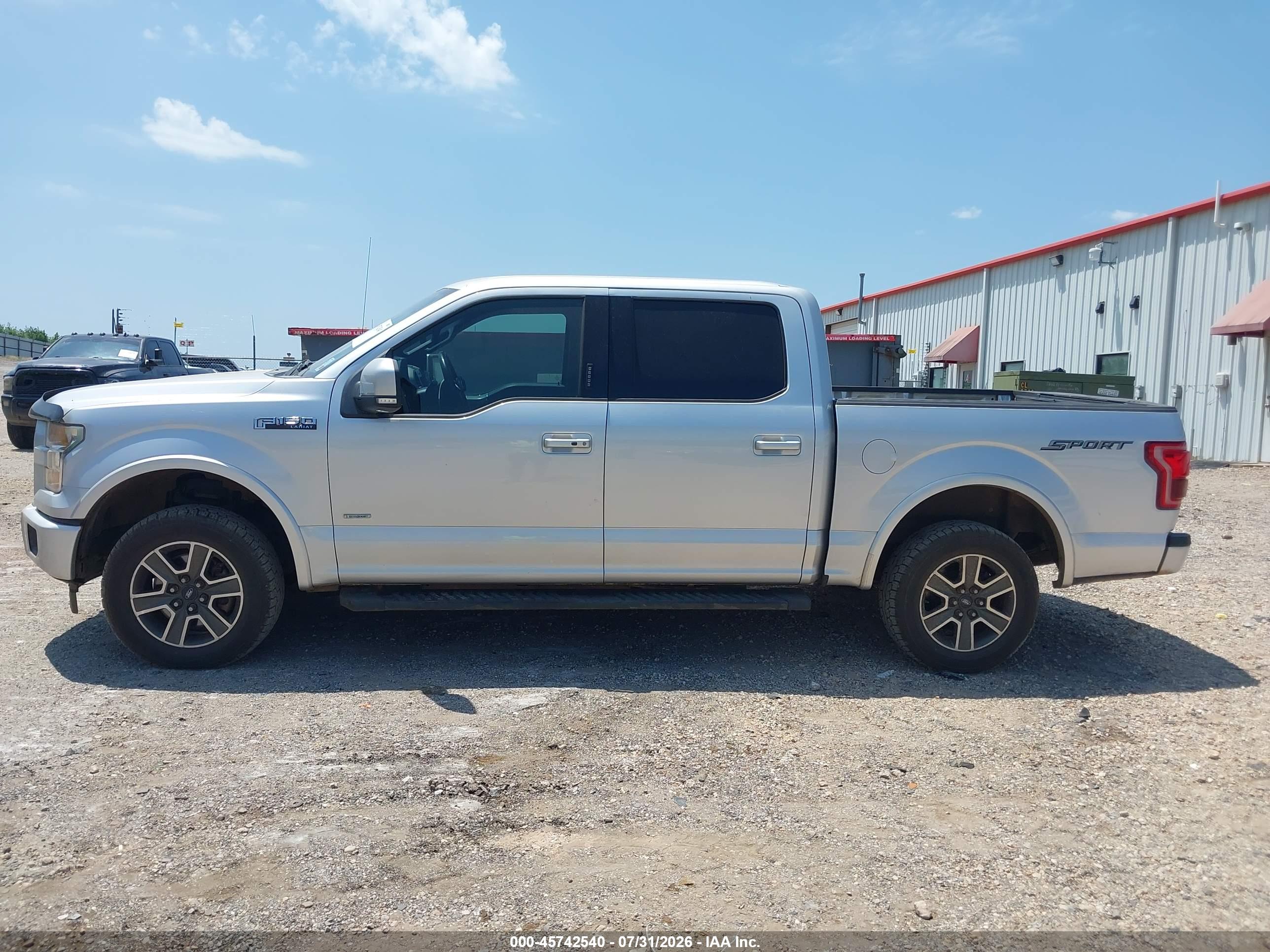 2017 FORD F-150 LARIAT