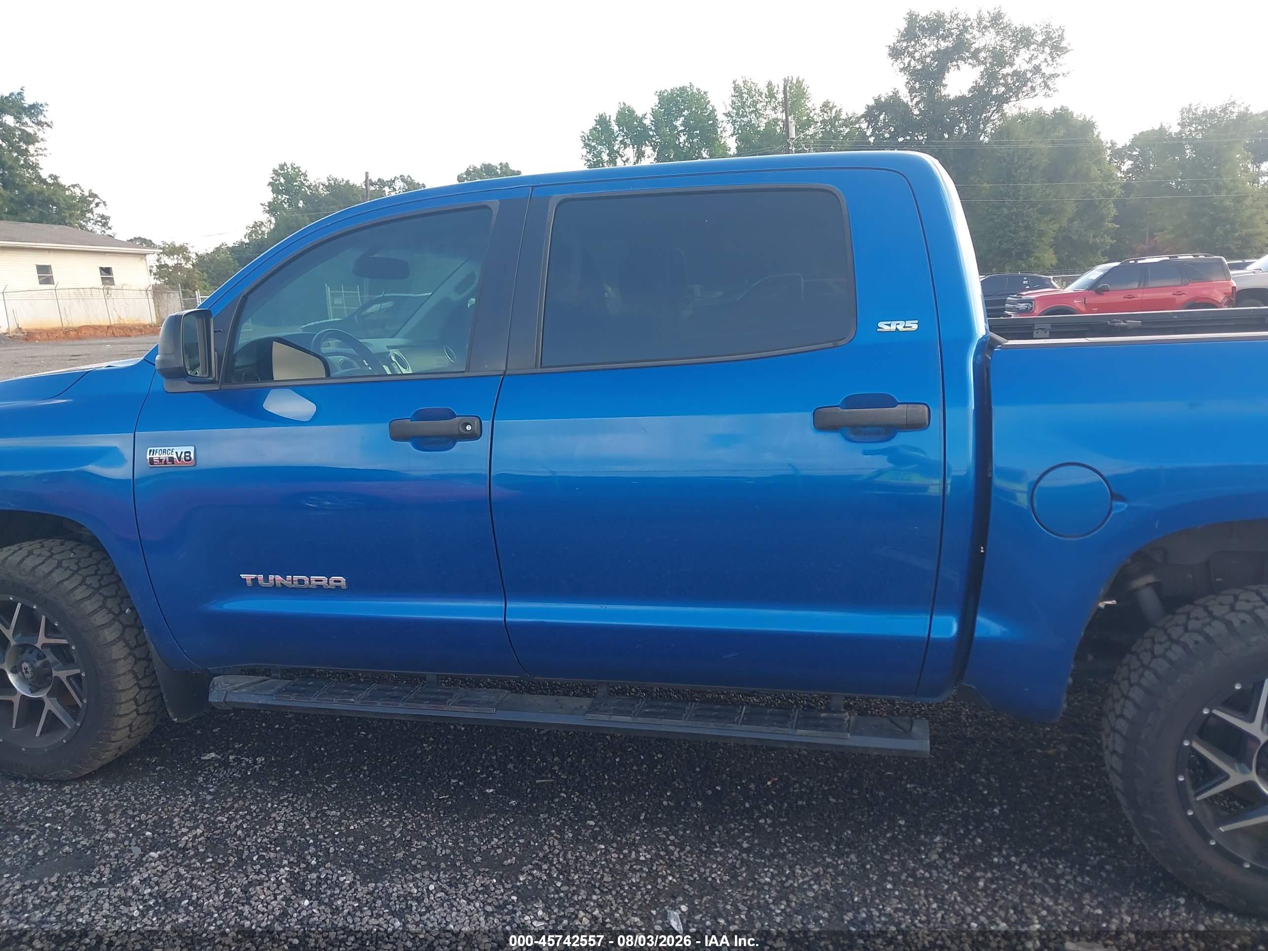 2017 TOYOTA TUNDRA SR5 5.7L V8