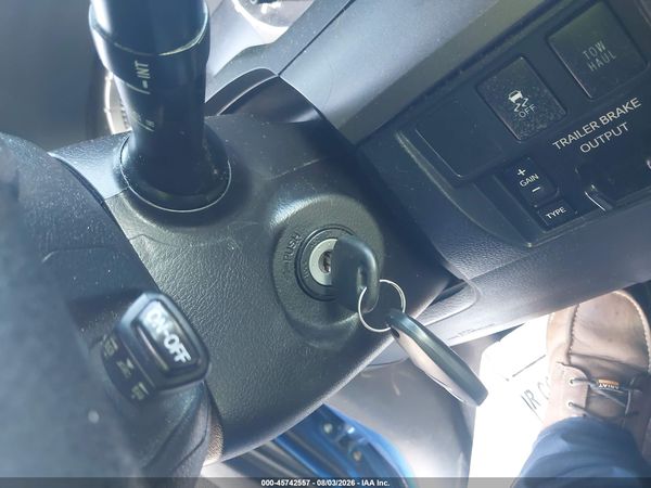 2017 TOYOTA TUNDRA SR5 5.7L V8