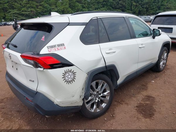2022 TOYOTA RAV4 XLE PREMIUM