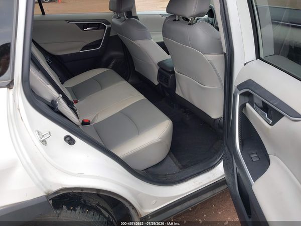 2022 TOYOTA RAV4 XLE PREMIUM