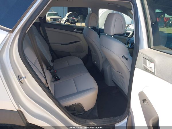 2018 HYUNDAI TUCSON SE
